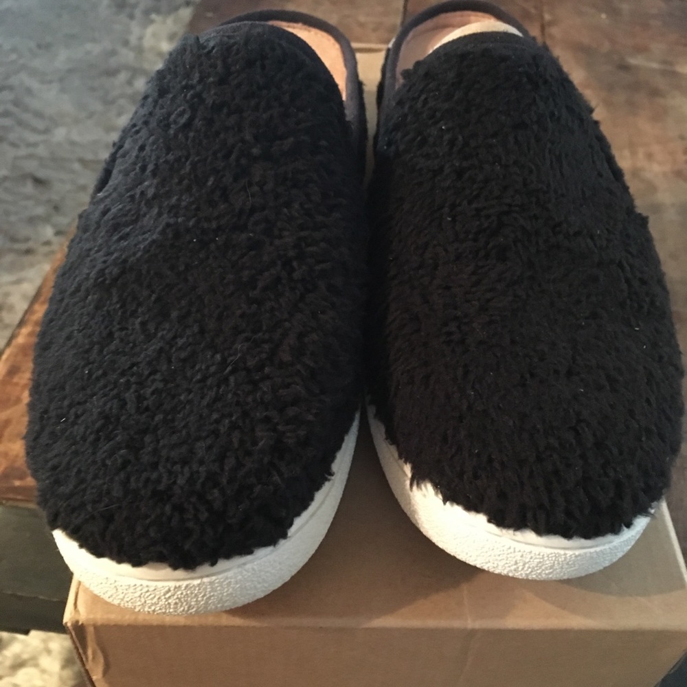 Ugg Australia Luci Slip On